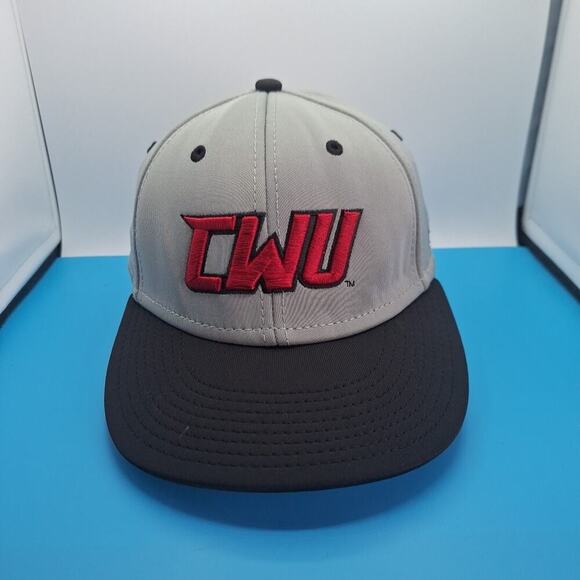 Central Washington University Wildcats Cap Hat Fitted Size 7 1/8 NCAA Black Gray - Picture 1 of 7